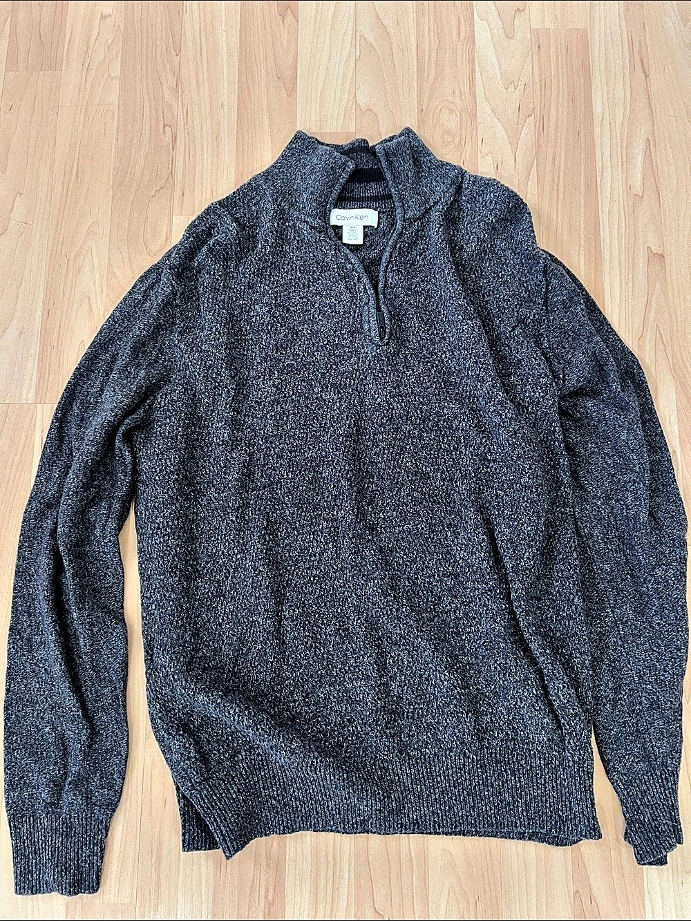 Calvin Klein Men's Gray Quarter-Zip Sweater Size Medium